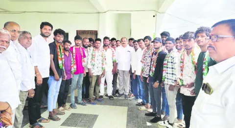 కాంగ్రెస్‌ పార్టీలో చేరికలు 