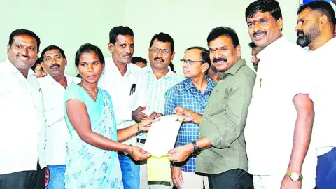 కొత్త రేషన్‌కార్డులతో నెరవేరిన కల 