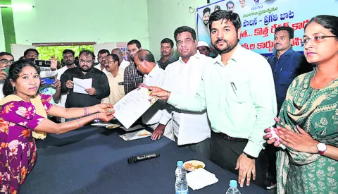 అన్నివర్గాల సంక్షేమానికి కృషి