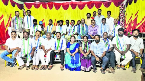 రైతుల పక్షానే ఉంటాం 
