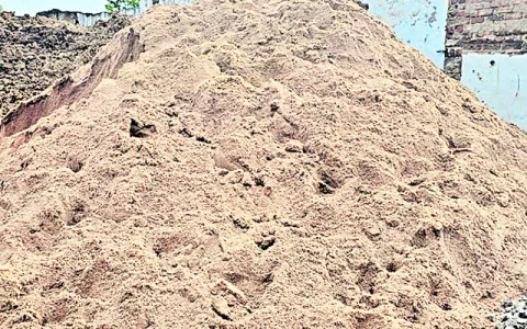 ఉచిత ఇసుక తూచ్‌! 
