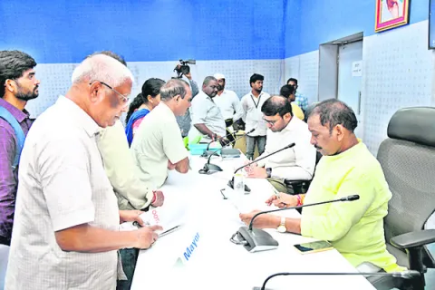 జీవీఎంసీ పీజీఆర్‌ఎస్‌కు 174 వినతులు