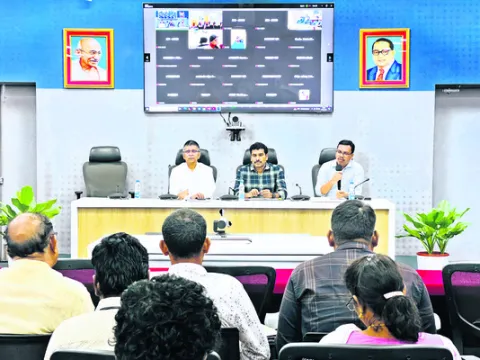 రిజిస్ట్రేషన్‌ ప్రక్రియలోనే ఆస్తి పన్ను పేరు మార్పు
