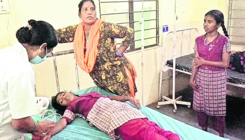 హాస్టల్‌ విద్యార్థినికి అస్వస్థత 