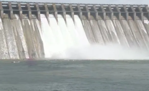 Ministers Who Released Water From Nagarjuna Sagar