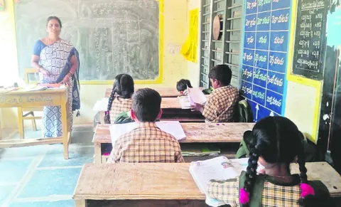 సెలవు పెడితే ఇక అంతే... 
