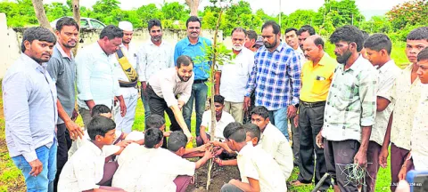 సామర్థ్యాల ఆధారంగా బోధించాలి
