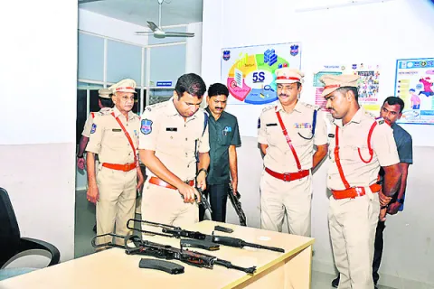 శాంతిభద్రతలే లక్ష్యంగా పని చేయాలి