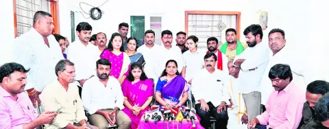 రైతు భరోసా ఎన్నికల జిమ్మిక్కే..