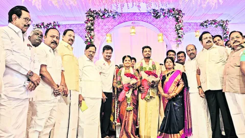 డీఎంకే బలోపేతానికి సమష్టిగా పనిచేయాలి