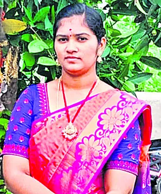 భర్త, యువకుడి వేధింపులు తాళలేక వివాహిత ఆత్మహత్య 