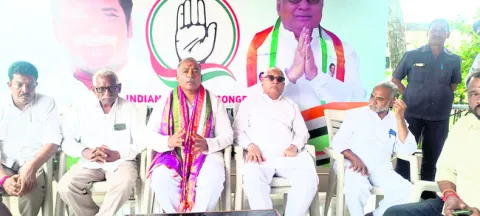 బహిరంగ సభ సక్సెస్‌ చేయాలి 