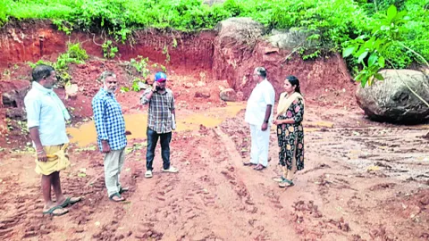అక్రమ