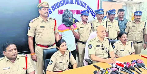 స్నేహితుడే హంతకుడు