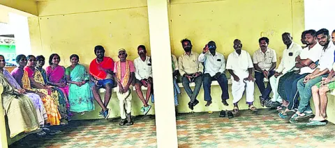 ఎయిర్‌పోర్టుకు వ్యతిరేకంగా సంతకాల సేకరణ 