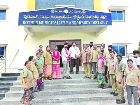 కనీస వేతనం రూ.25 వేలు ఇవ్వాలి 