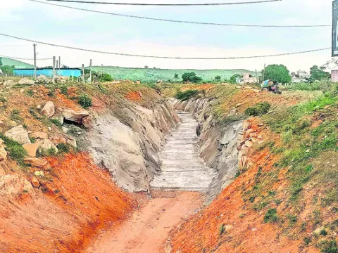 లైనింగ్‌ పనుల్లో ఉల్లంఘనలు? 