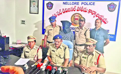 అత్తమామల హత్య కేసులో నిందితుడి అరెస్ట్‌ 