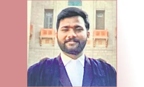 young lawyer ends life to love failure