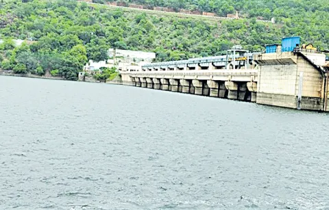 Flood flow to Srisailam is increasing