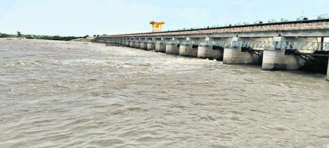 జూరాలకు పెరుగుతున్న వరద 