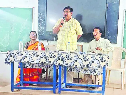 ఇంటర్‌ ఫస్టియర్‌కు కొత్త సిలబస్‌ 