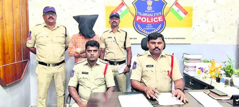 రూ.10 లక్షలు ఇవ్వాలని బెదిరించిన వ్యక్తి అరెస్ట్‌ 