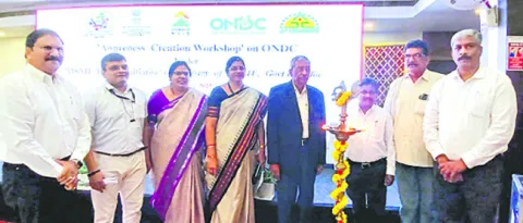 ప్రోత్సాహకాలను సద్వినియోగం చేసుకోవాలి 