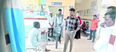 వైద్యులు అందుబాటులో  ఉండాలి 
