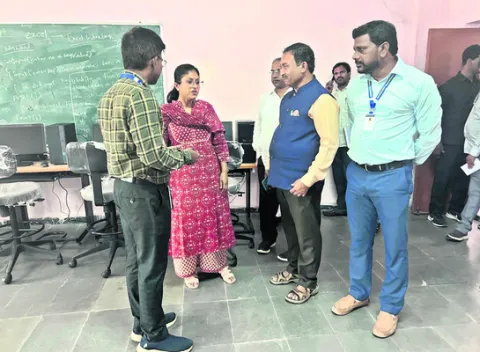 మహిళా సంఘాలు మరింత బలోపేతం 