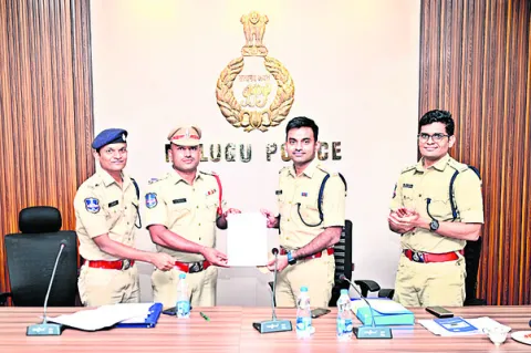 ఉత్తమ ఎస్సైగా శ్రీకాంత్‌రెడ్డి
