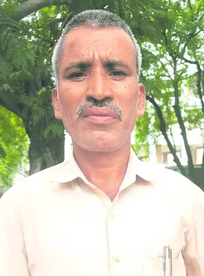 మంత్రి లోకేష్‌ చెప్పినా  పరిష్కారం కాలేదు 
