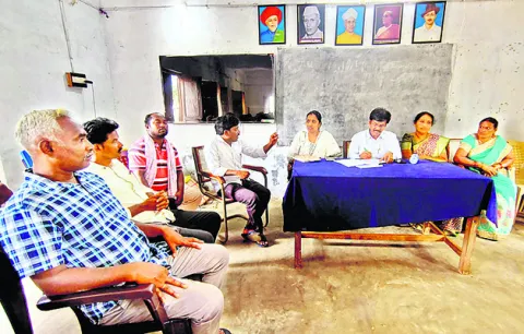 రోడ్ల నిర్మాణం వెంటనే పూర్తి చేస్తాం 