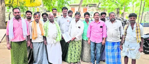 మిర్చి రైతులకు  రూ.2 కోట్లకుపైగా కుచ్చుటోపీ 