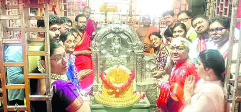 6వ రోజుకు చేరుకున్న శ్రావణలక్ష్మి పూజలు 