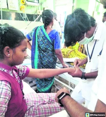 కేజీబీవీలో విద్యార్థినికి పాముకాటు 

