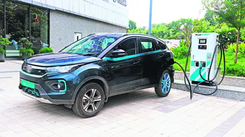 స్వదేశీ ఈవీ చార్జింగ్‌ ప్లాట్‌ఫాం అభివృద్ధి 