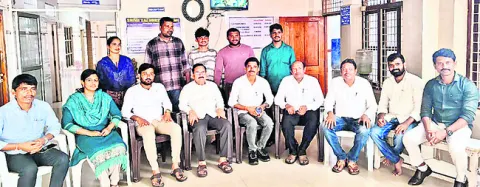 తీజ్‌ పండుగను  ఘనంగా జరుపుకోవాలి 
