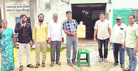 పంట పురుగులకు దీపం ఎరతో చెక్‌
