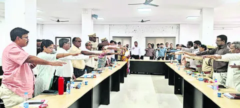 గ్రామ విజన్‌ మ్యాప్‌లు సిద్ధం చేయండి 