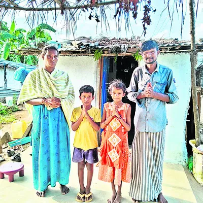 ●విద్యుత్‌ కనెక్షన్‌ లేకపోయినా.. 
