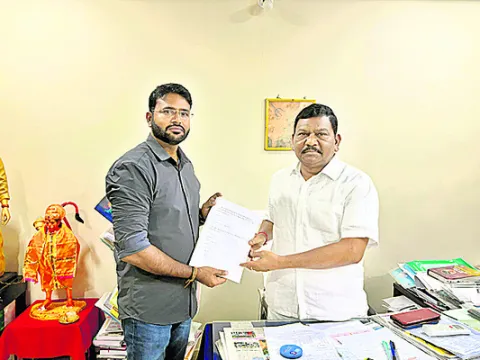 వైఎస్సార్‌సీపీ కార్యకర్తలకు పెద్ద పీట