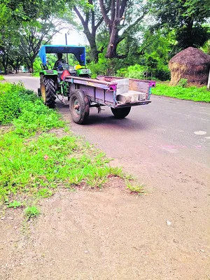 దొంగలపాలవుతున్న జగనన్న సర్వేరాళ్లు