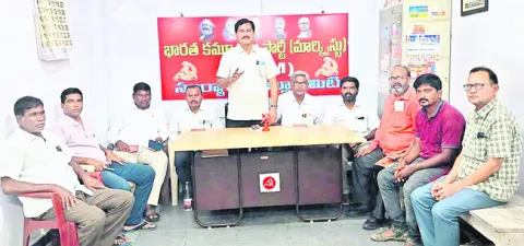 హామీలను విస్మరిస్తున్న రాష్ట్ర ప్రభుత్వం