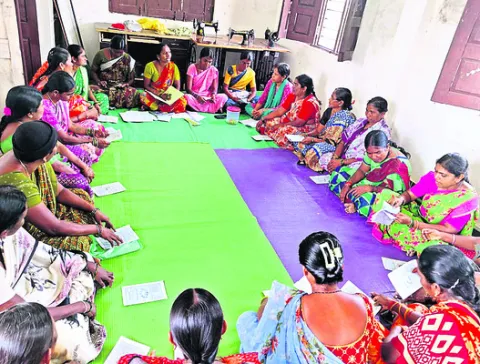 ఎదురుచూపులకు తెర