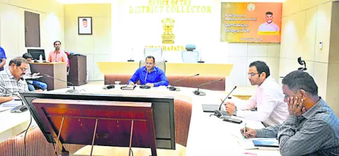 లక్ష్యాలకు అనుగుణంగా ఇళ్ల నిర్మాణాలు 