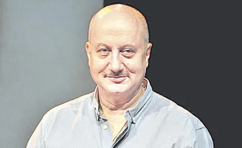 Anupam Kher opens up about Tanvi the Great financial debacle as he launches new book