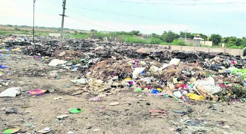 మొక్కుబడిగా చెత్తసేకరణ 
