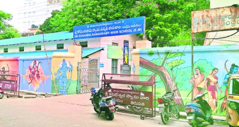 అందని పాఠ్య పుస్తకాలు