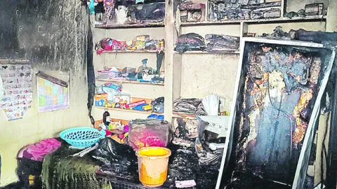 కారు ఇంజన్‌లో మంటలు 